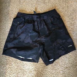 LSKD men’s shorts Size S